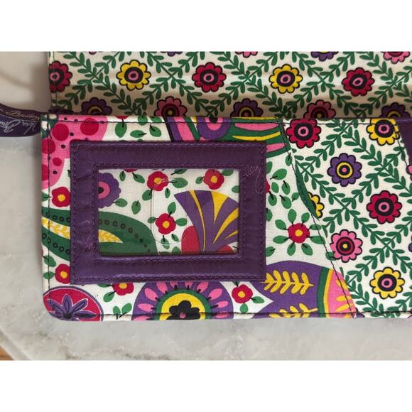 Vera Bradley | Viva Le Vera Pattern Quilted Accordion Wallet - Picture 6 of 12
